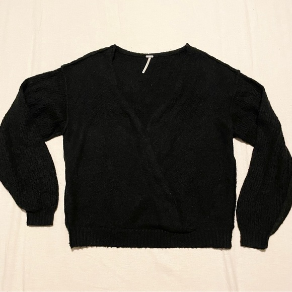 Free People Black V-Neck Twist Wrap Knit Pullover Sweater Women's Size S - Picture 15 of 15